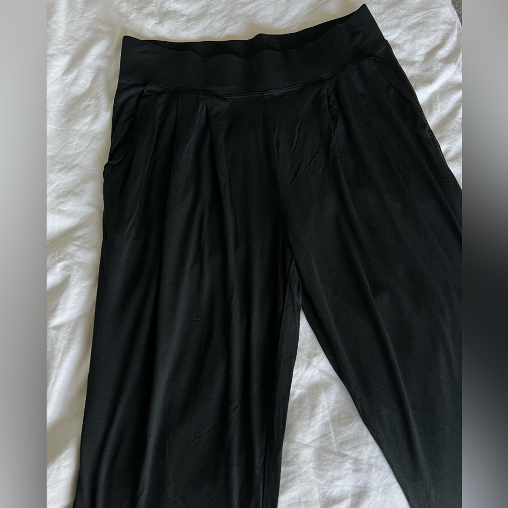 Black GapBody jogger pants